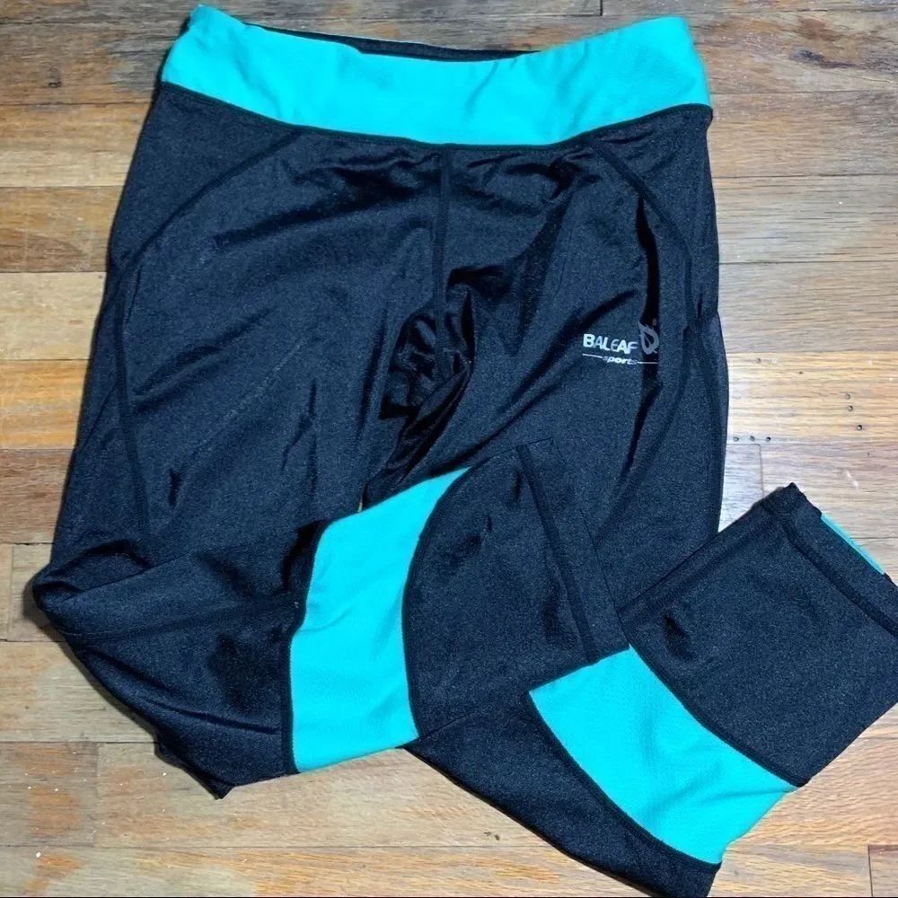 Baleaf Sports cropped activewear pants size jr S